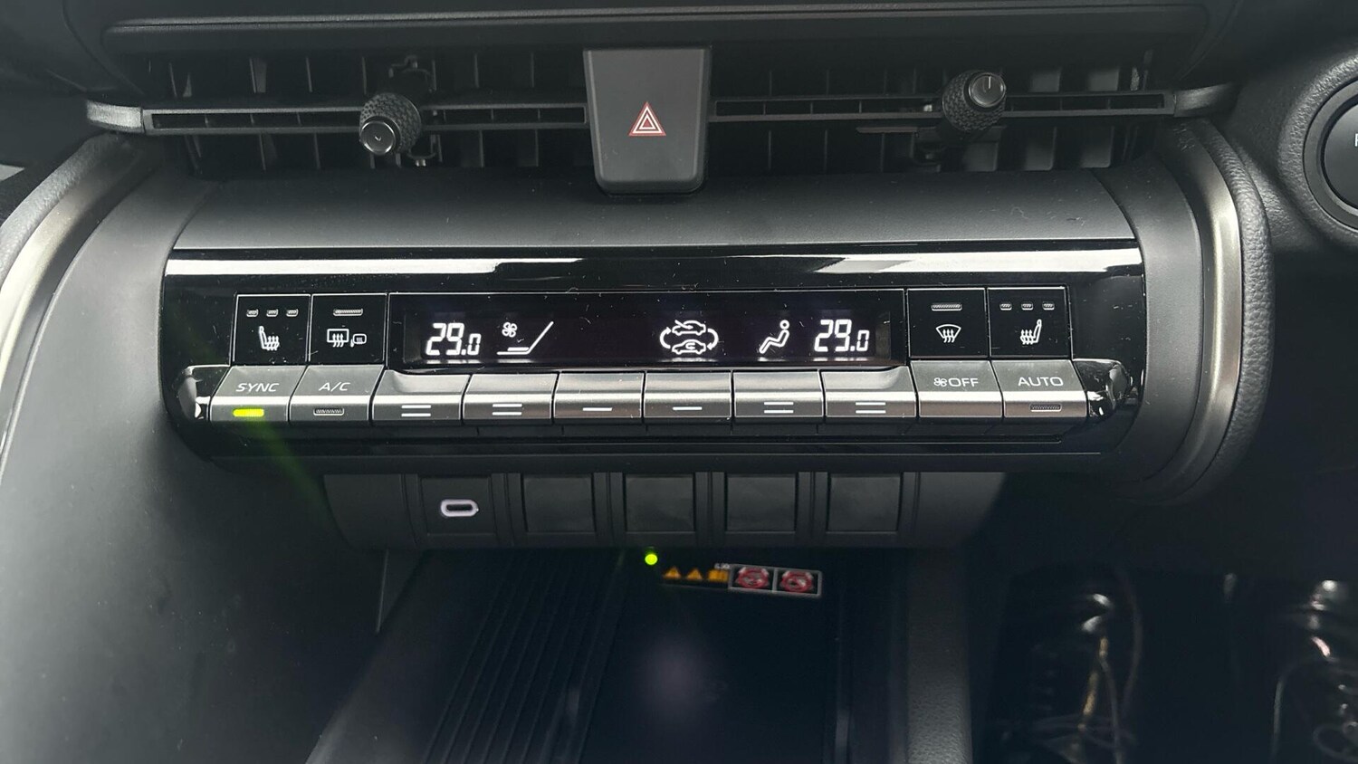 Used Toyota C-HR 2025 for sale - 77216172: Photo 34