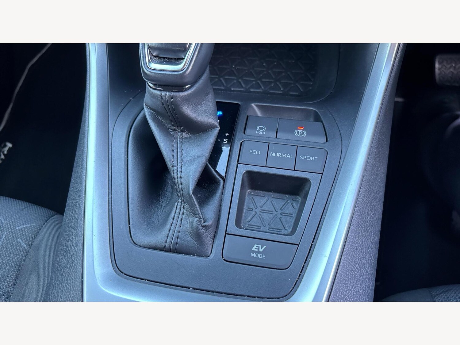 Used Toyota RAV4 2020 for sale - 76935958: Photo 26