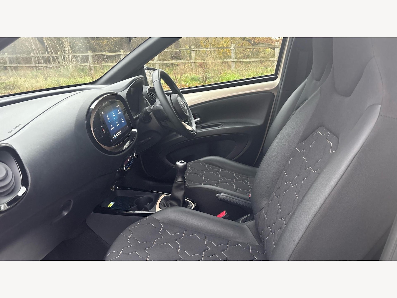 Used Toyota Aygo X 2022 for sale - 76780777: Photo 12