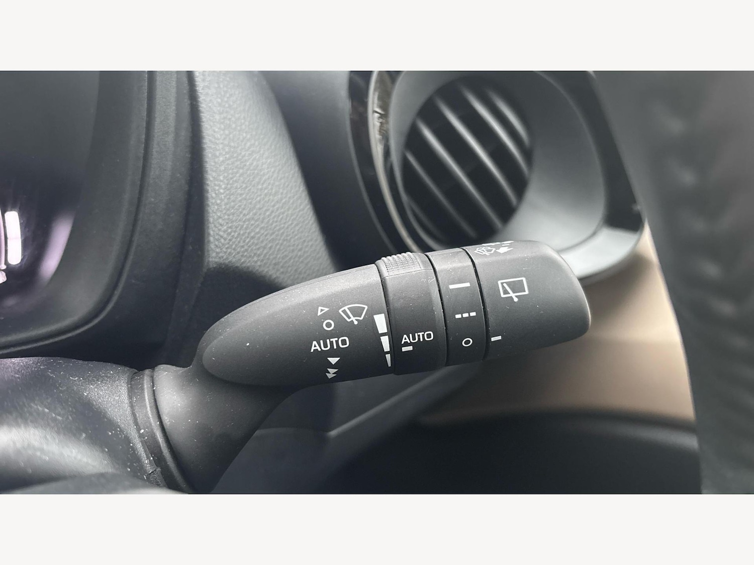 Used Toyota Aygo X 2022 for sale - 76780777: Photo 23