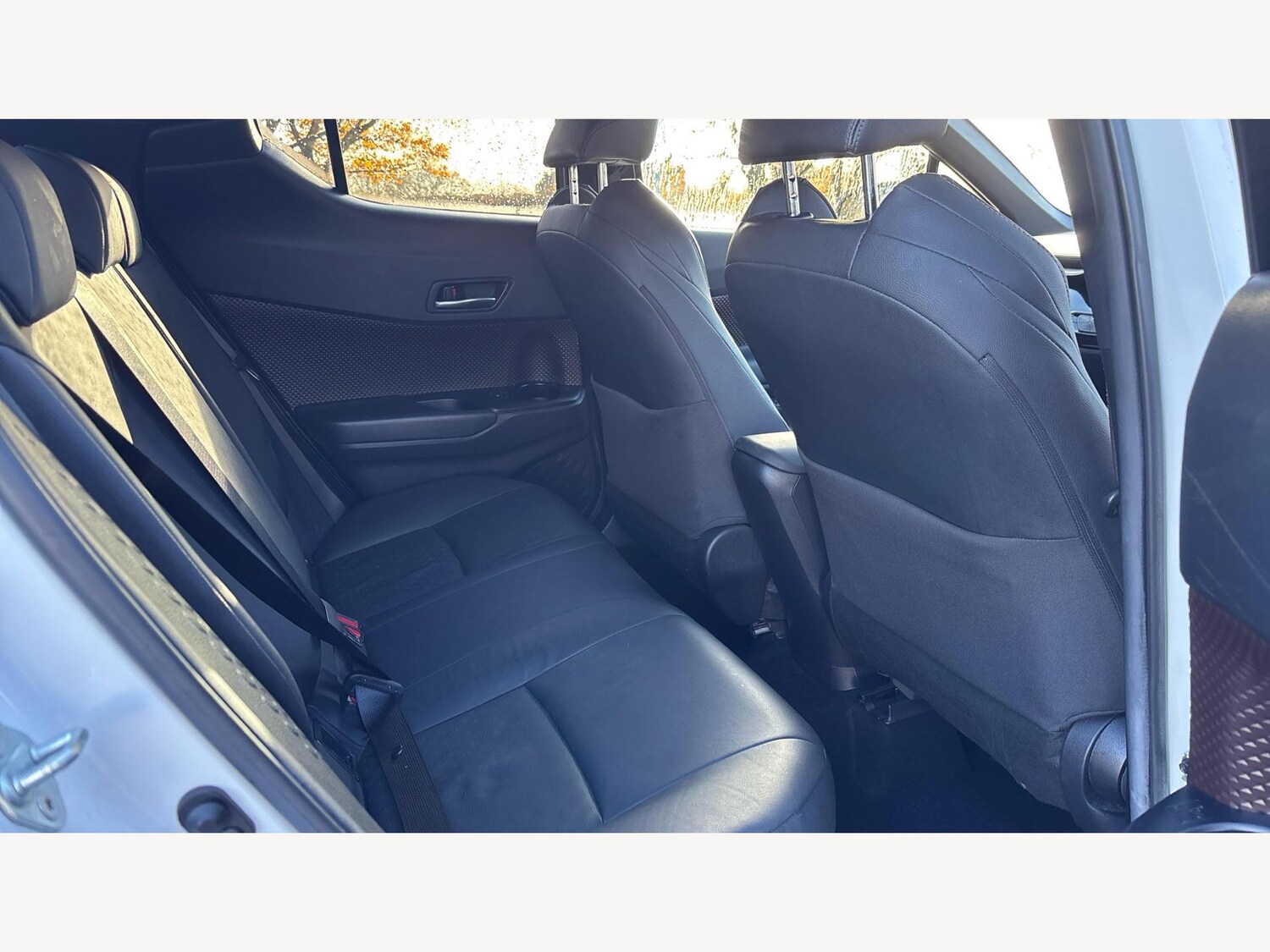 Used Toyota C-HR 2019 for sale - 76886241: Photo 14