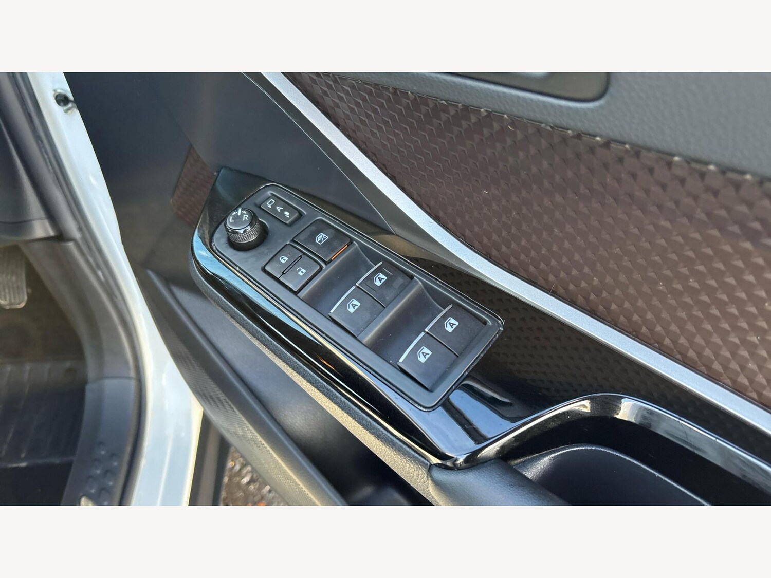 Used Toyota C-HR 2019 for sale - 76886241: Photo 31