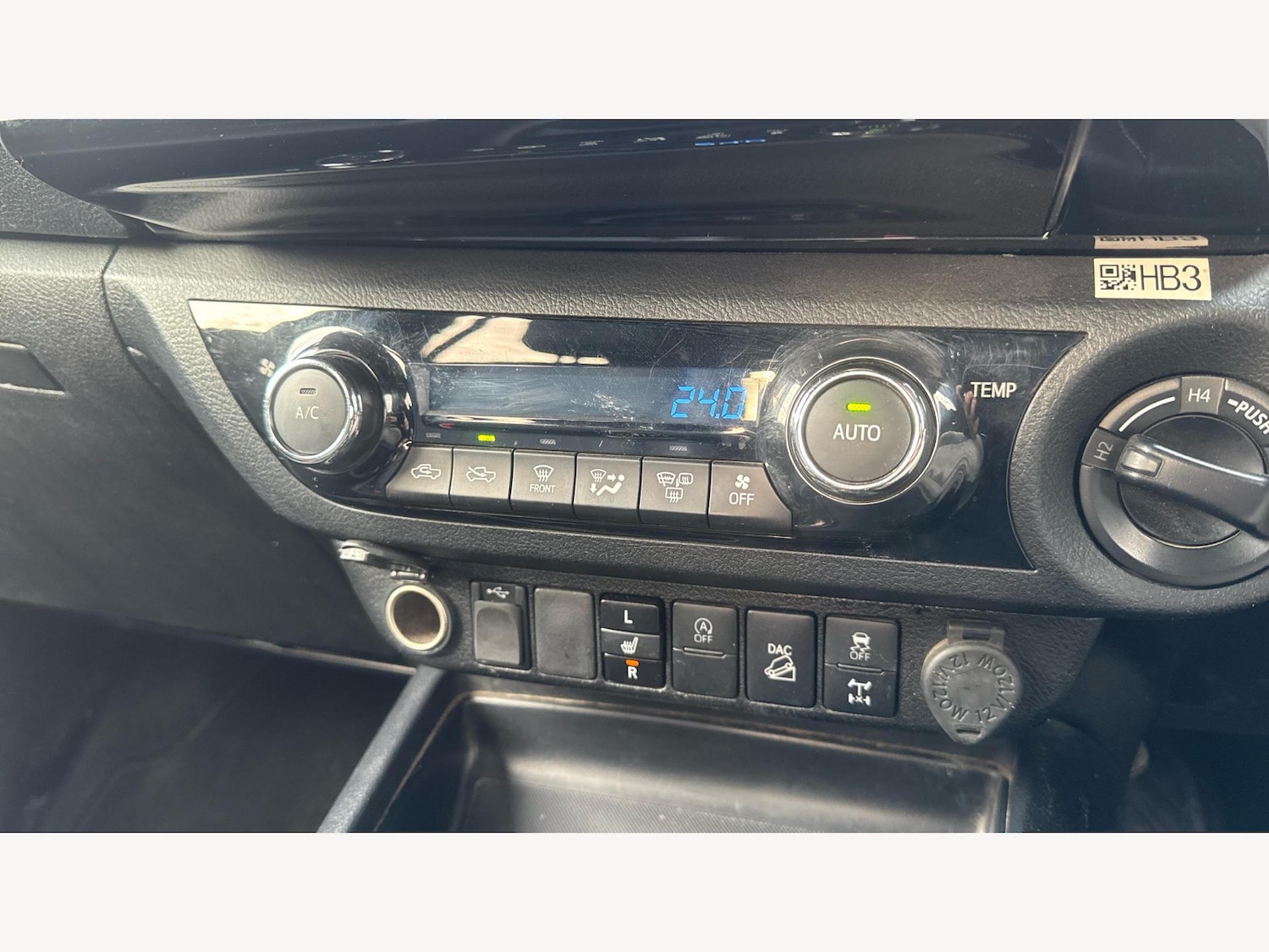 Used Toyota Hilux 2021 for sale - 77314838: Photo 31