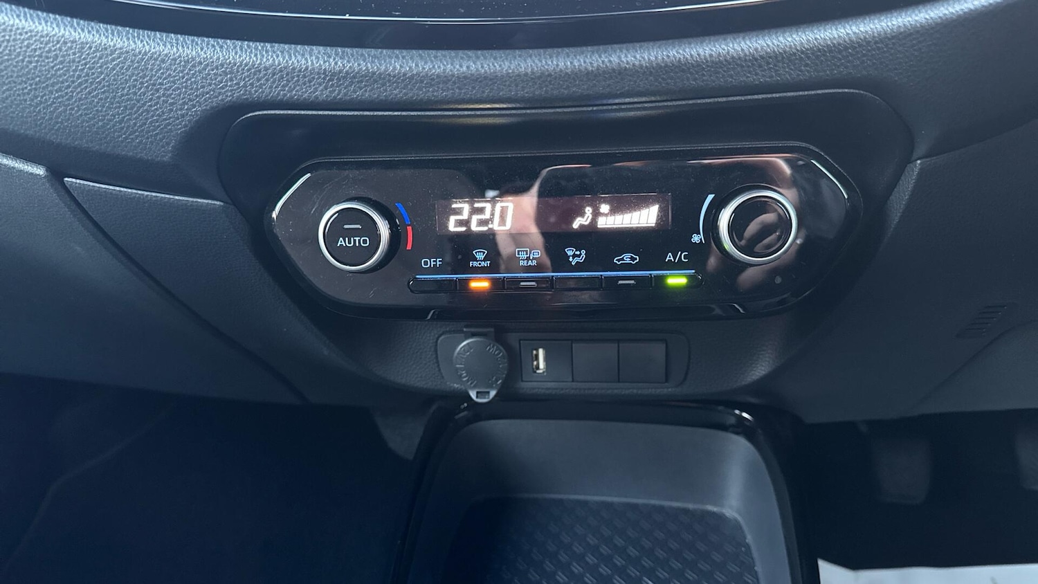 Used Toyota Aygo X 2023 for sale - 77994345: Photo 40