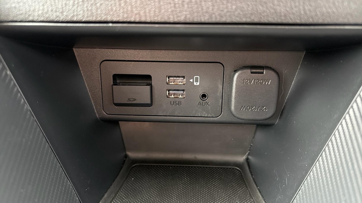 Used Mazda Mazda2 2024 for sale - 77291039: Photo 38