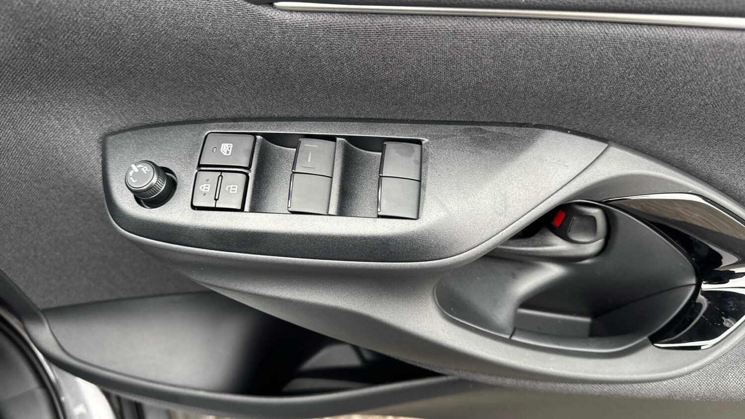 Used Toyota Yaris for sale - 77892460: Photo 33