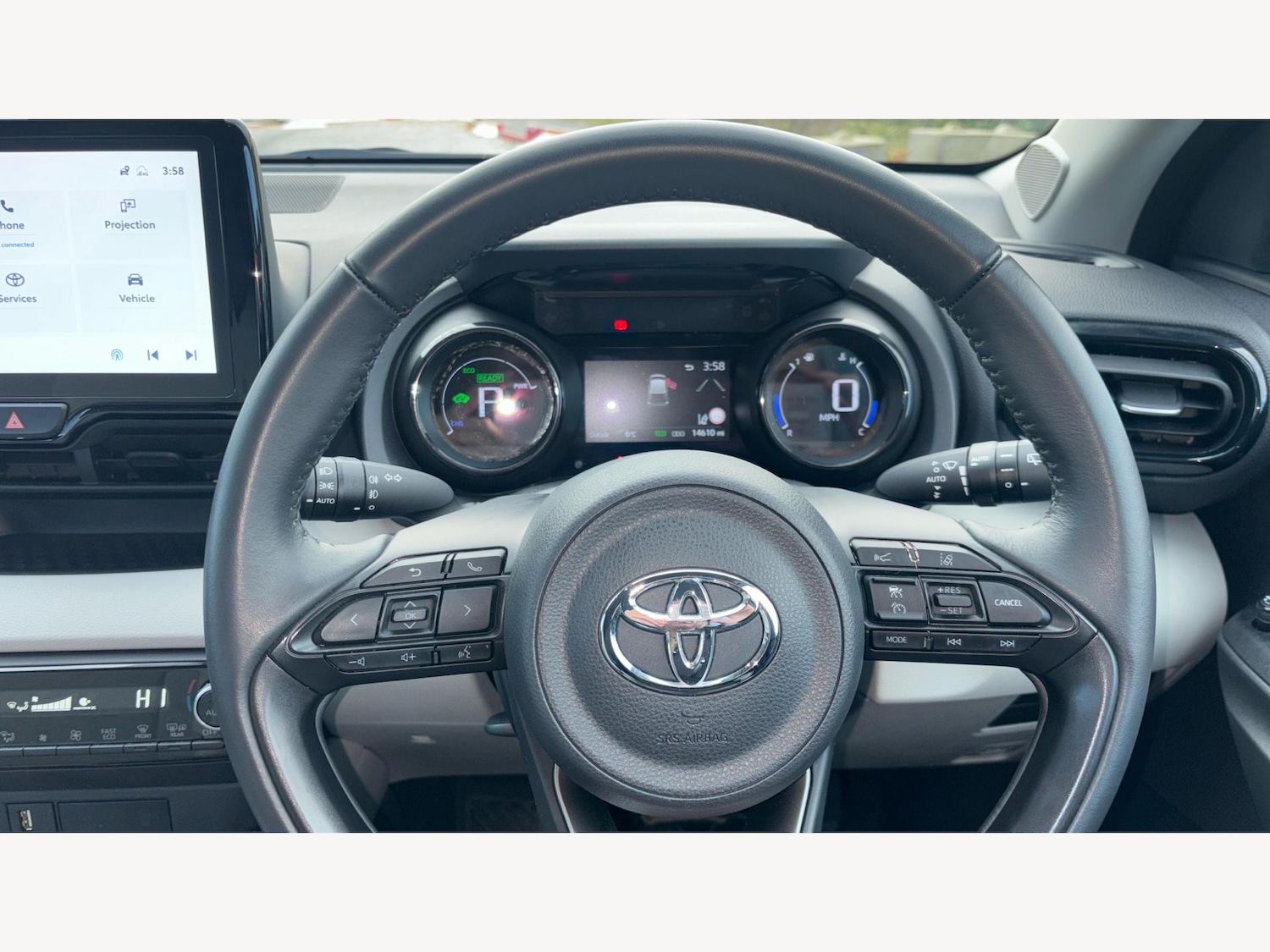 Used Toyota Yaris 2022 for sale - 76886122: Photo 10