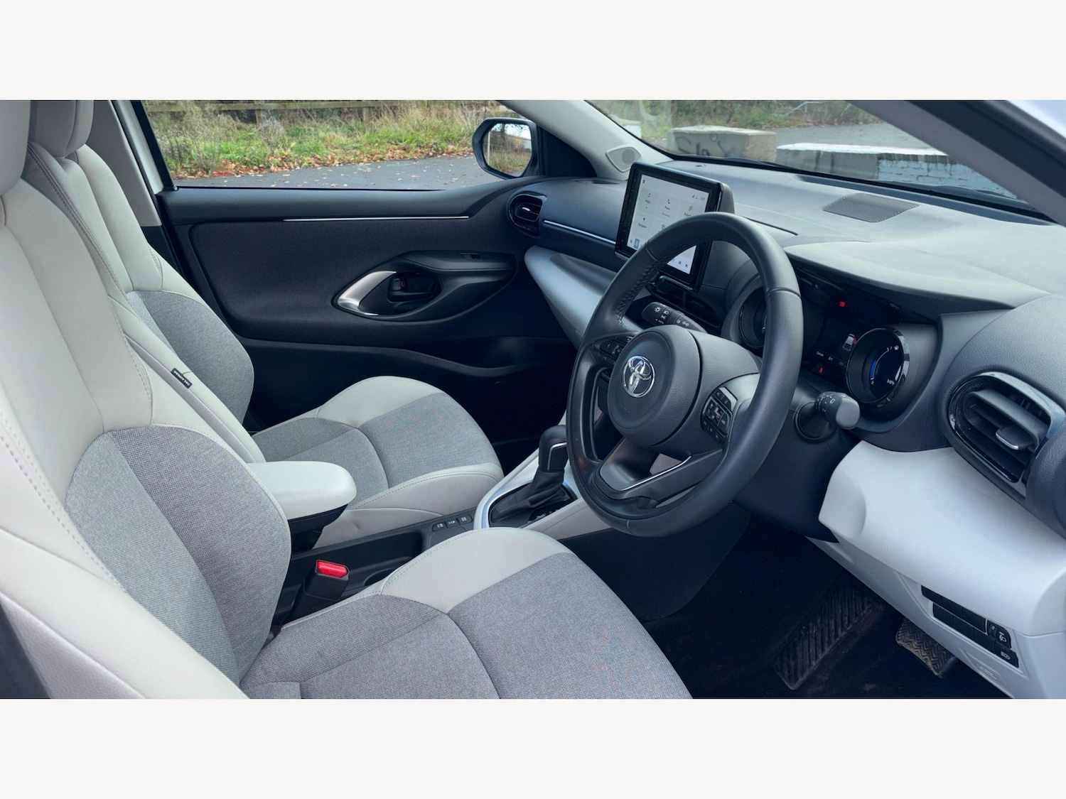 Used Toyota Yaris 2022 for sale - 76886122: Photo 13