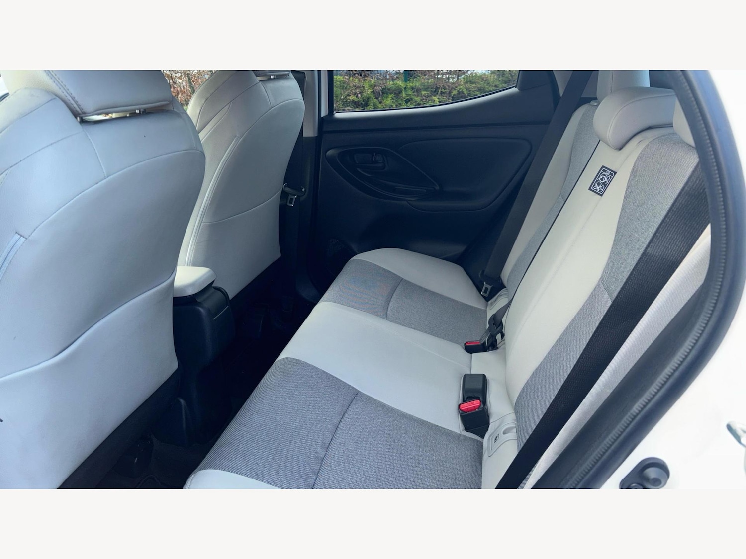 Used Toyota Yaris 2022 for sale - 76886122: Photo 15