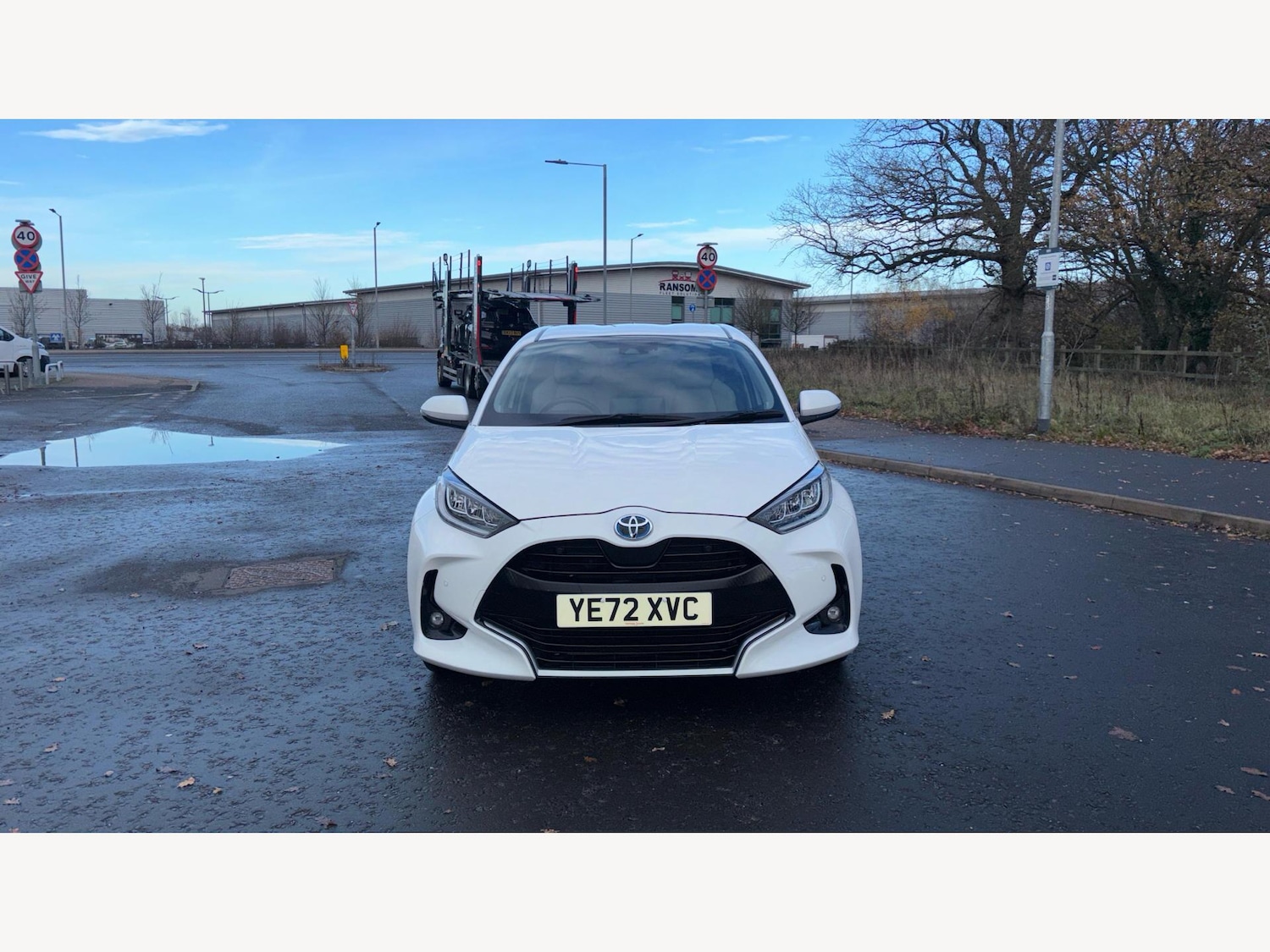Used Toyota Yaris 2022 for sale - 76886122: Photo 17