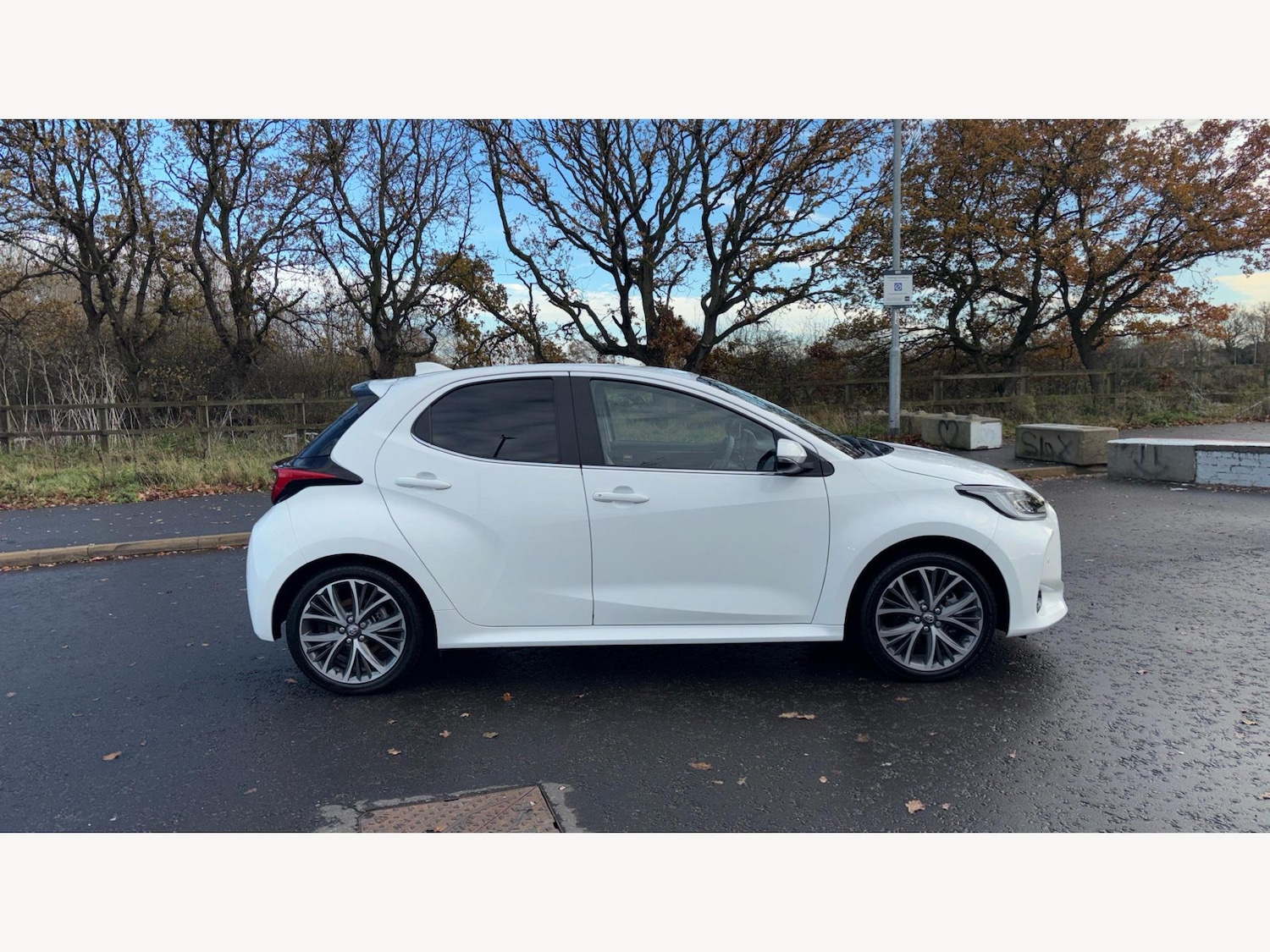 Used Toyota Yaris 2022 for sale - 76886122: Photo 18