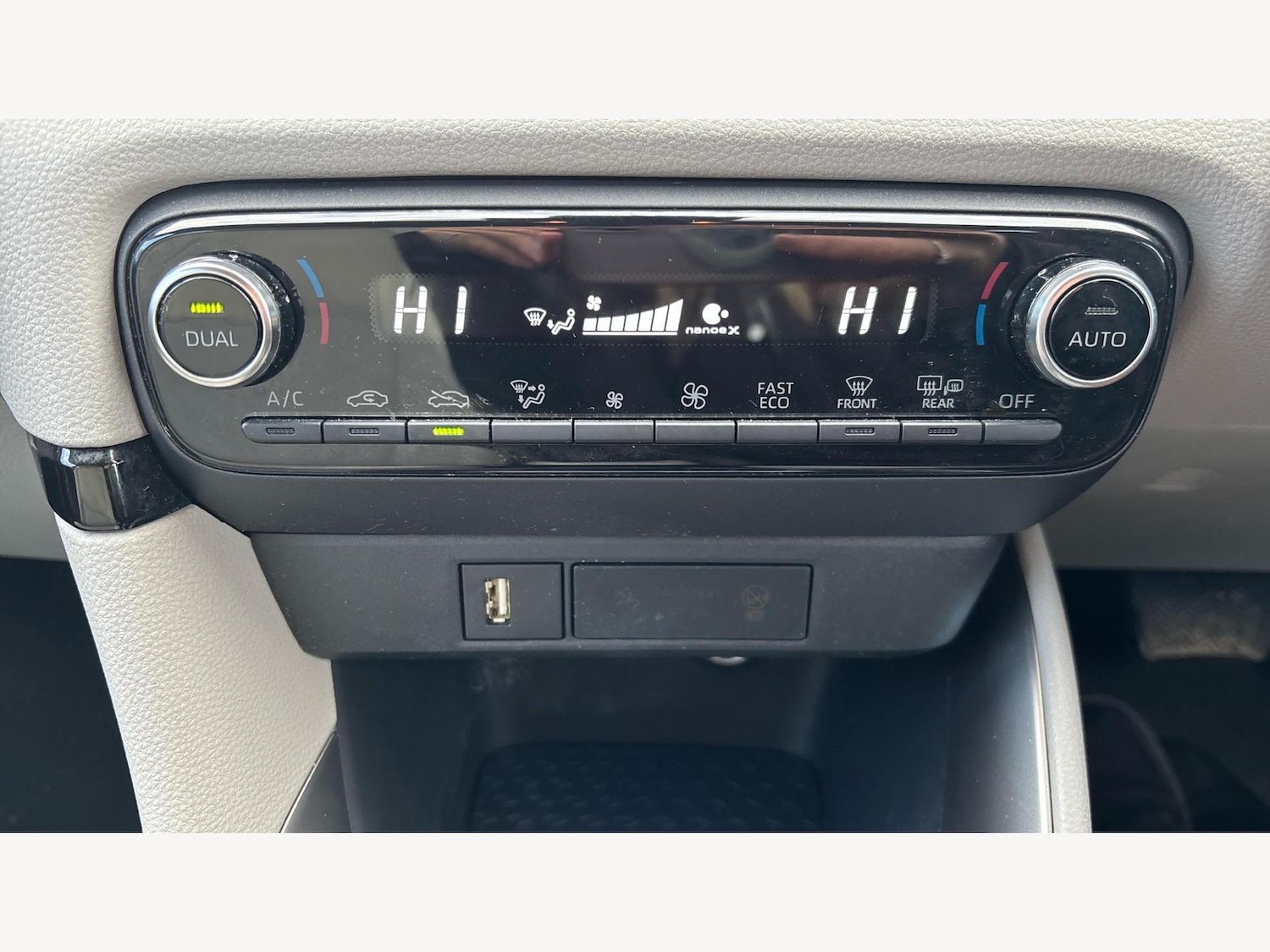 Used Toyota Yaris 2022 for sale - 76886122: Photo 30