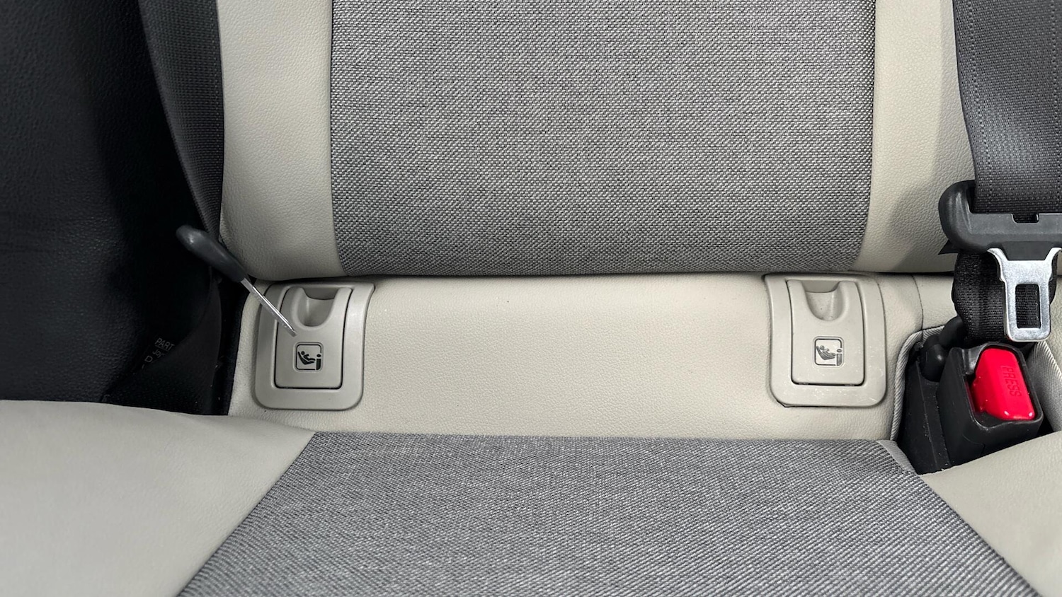 Used Toyota Yaris 2022 for sale - 76886122: Photo 36