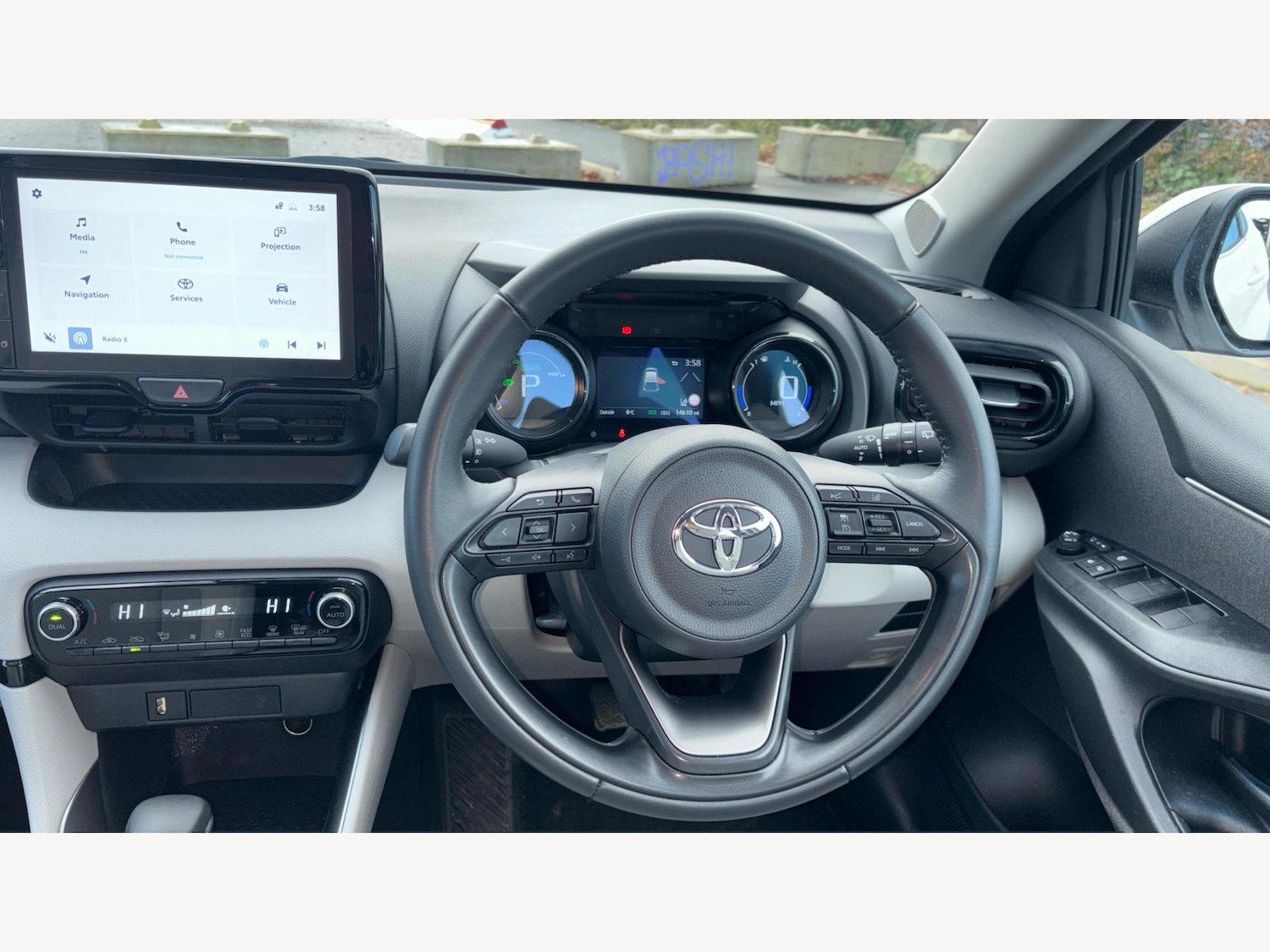 Used Toyota Yaris 2022 for sale - 76886122: Photo 8
