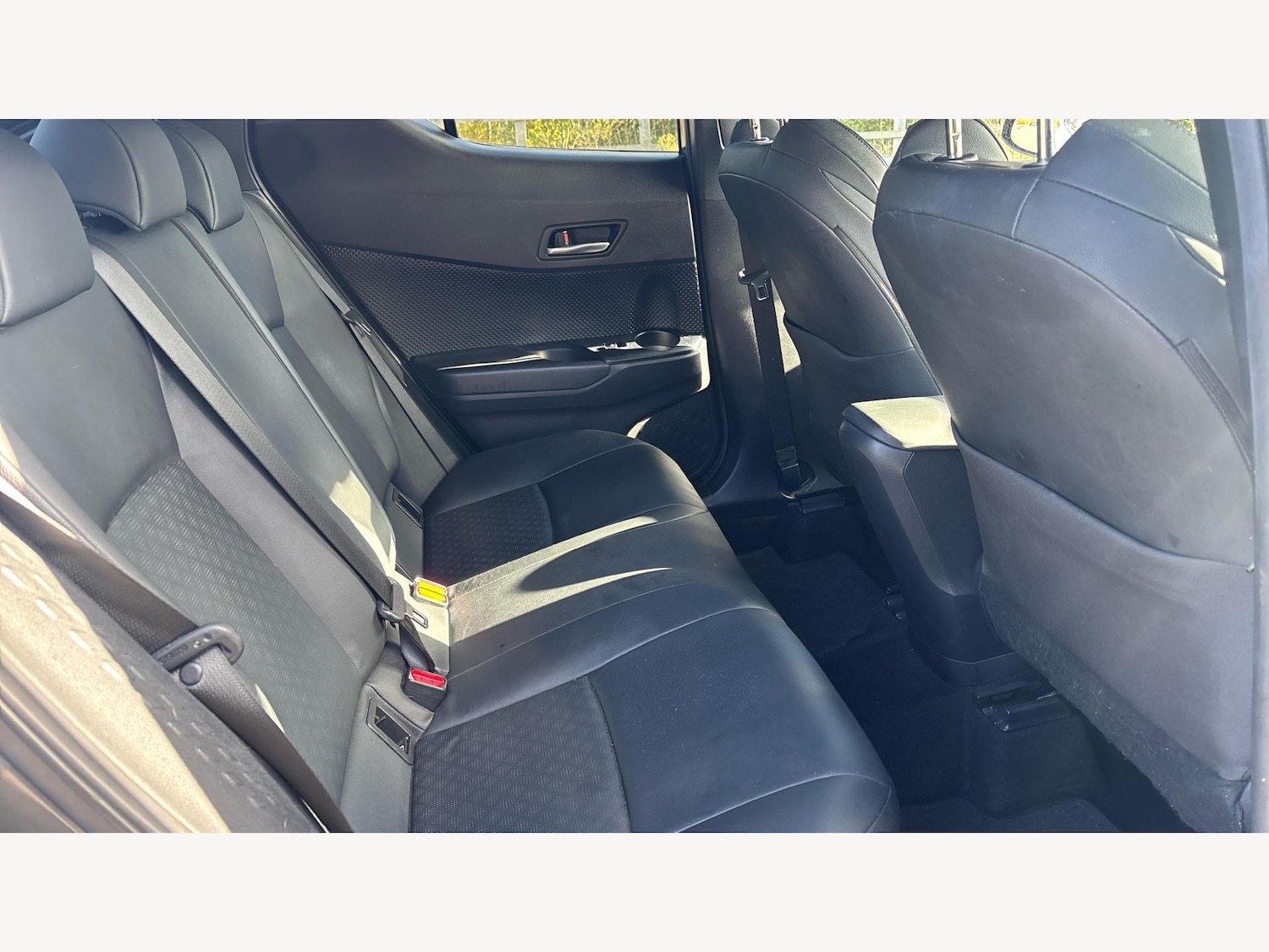 Used Toyota C-HR 2019 for sale - 76388722: Photo 14