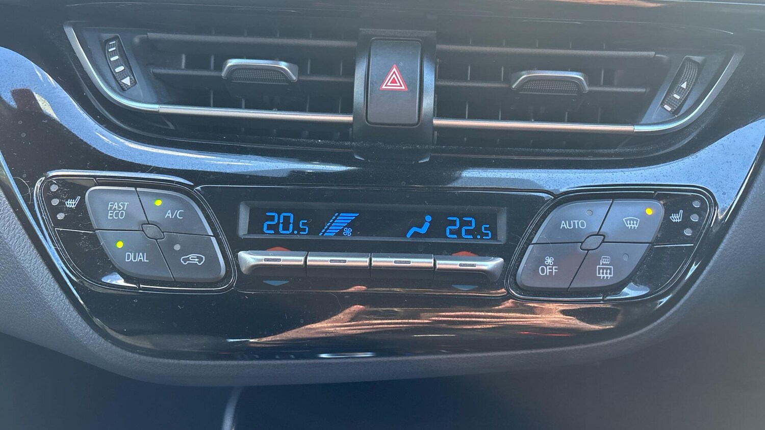 Used Toyota C-HR 2019 for sale - 76388722: Photo 36