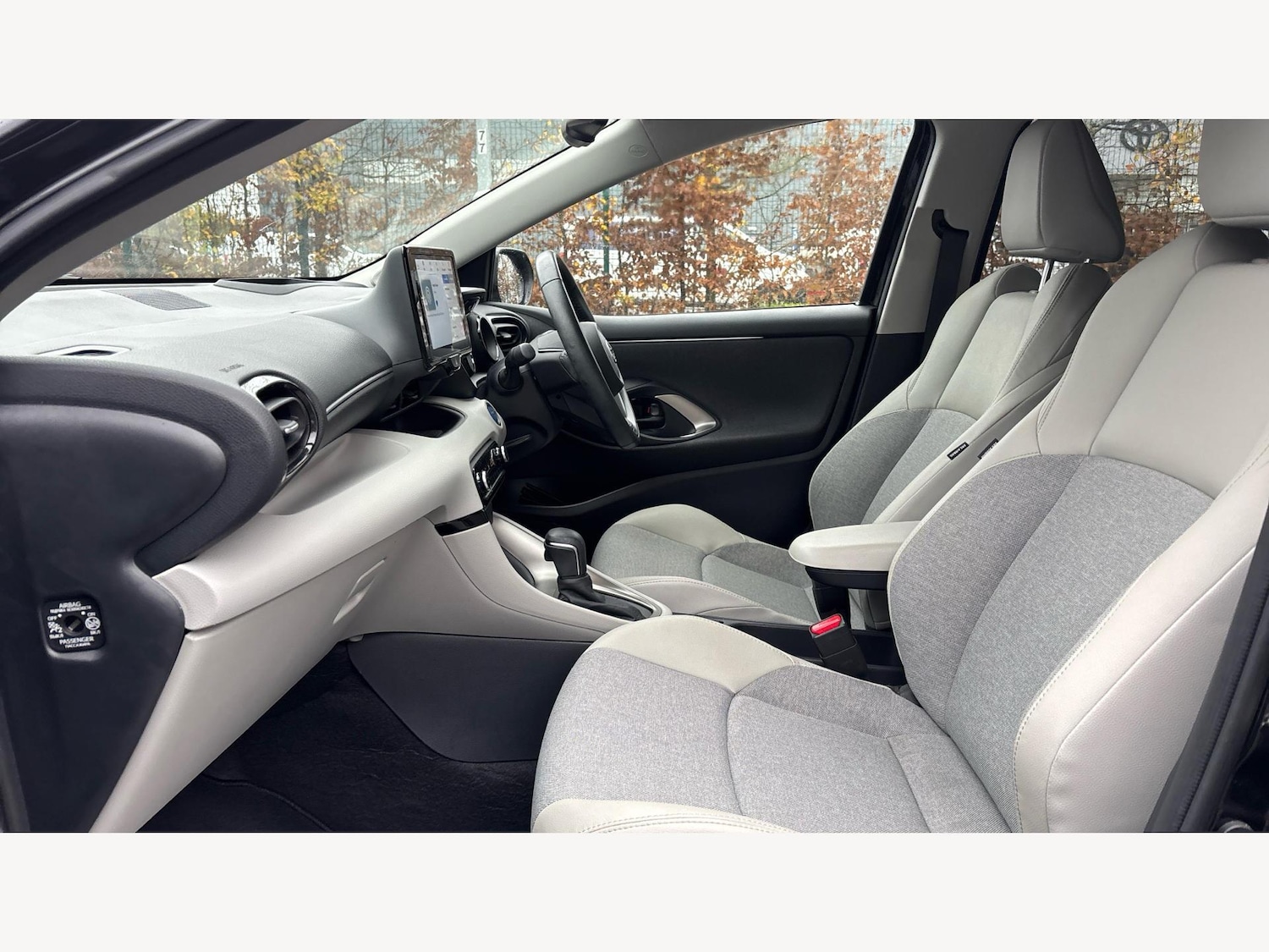 Used Toyota Yaris for sale - 77599077: Photo 12