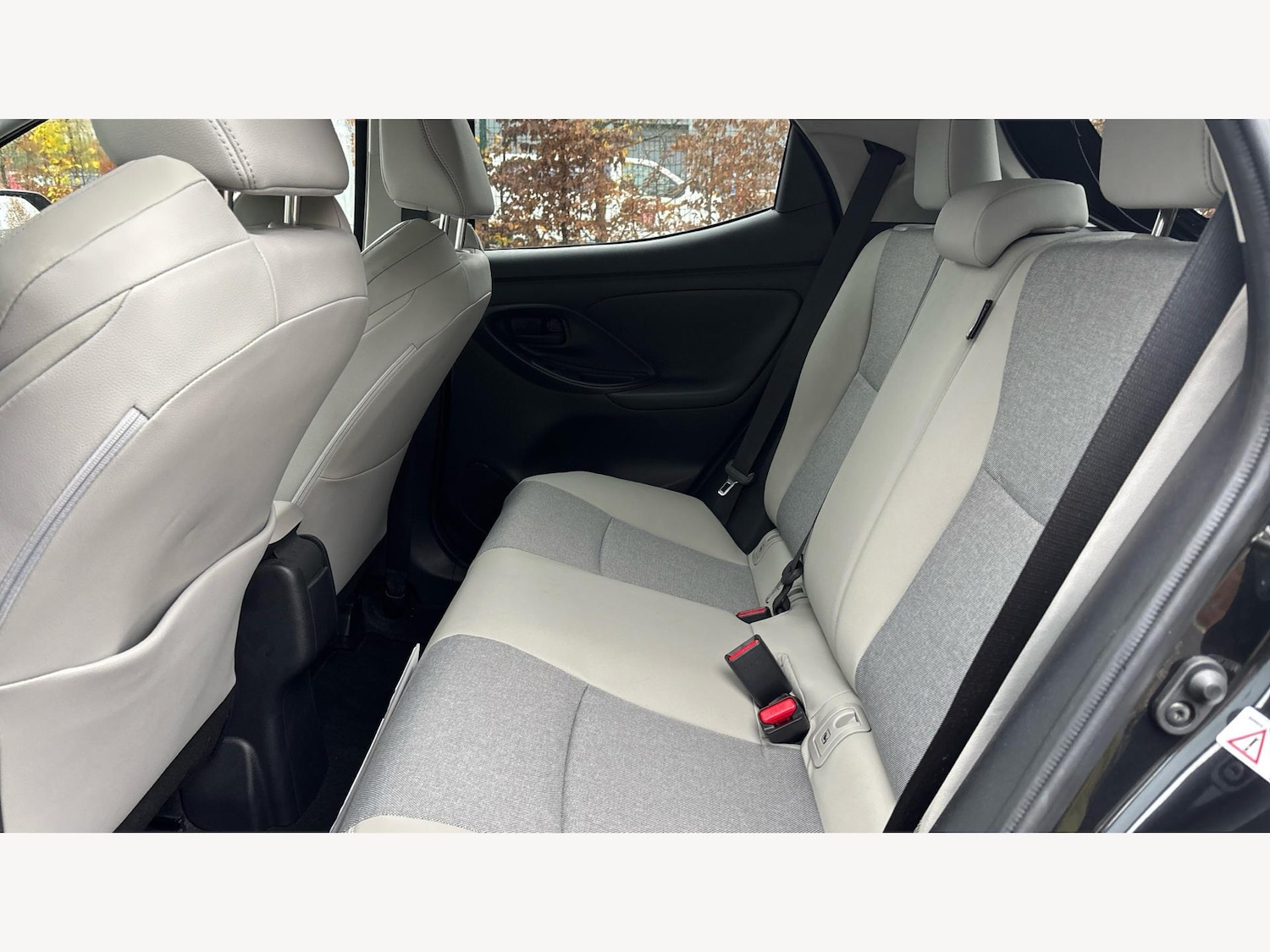 Used Toyota Yaris for sale - 77599077: Photo 15