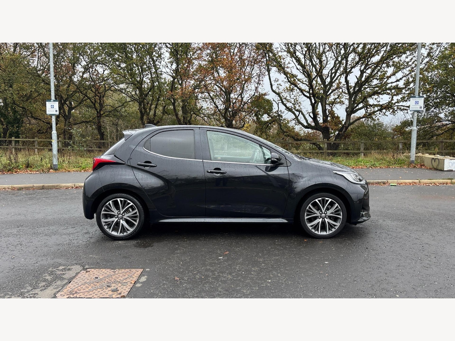 Used Toyota Yaris for sale - 77599077: Photo 18