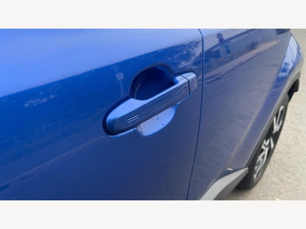 Used Toyota C-HR for sale - 76260327: Photo 24