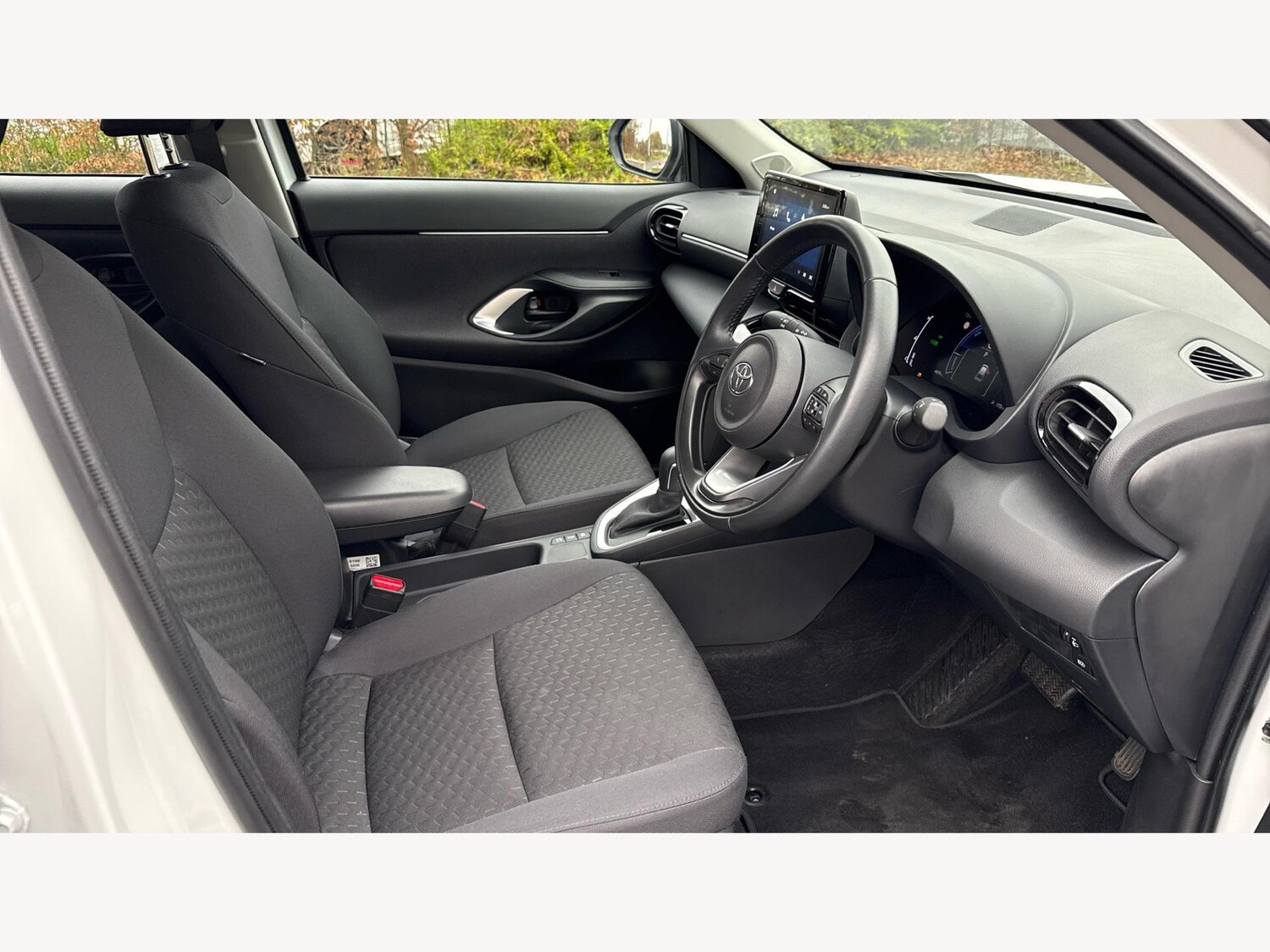 Used Toyota Yaris Cross 2024 for sale - 77523957: Photo 13