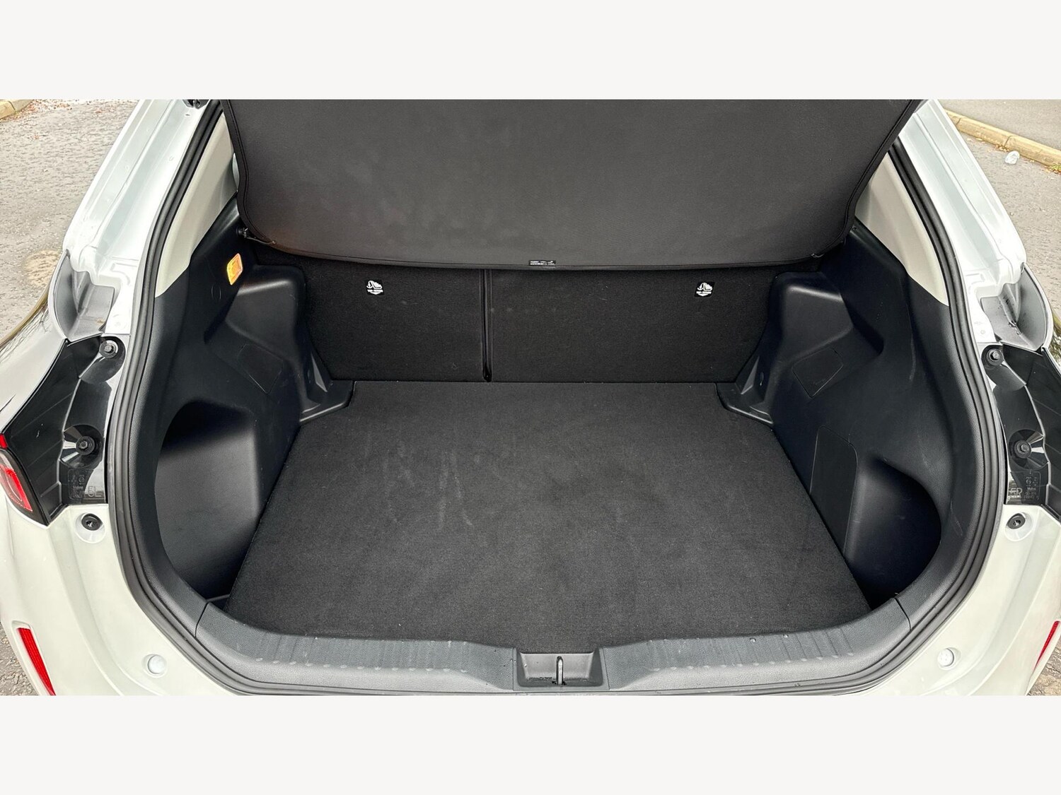 Used Toyota Yaris Cross 2024 for sale - 77523957: Photo 16