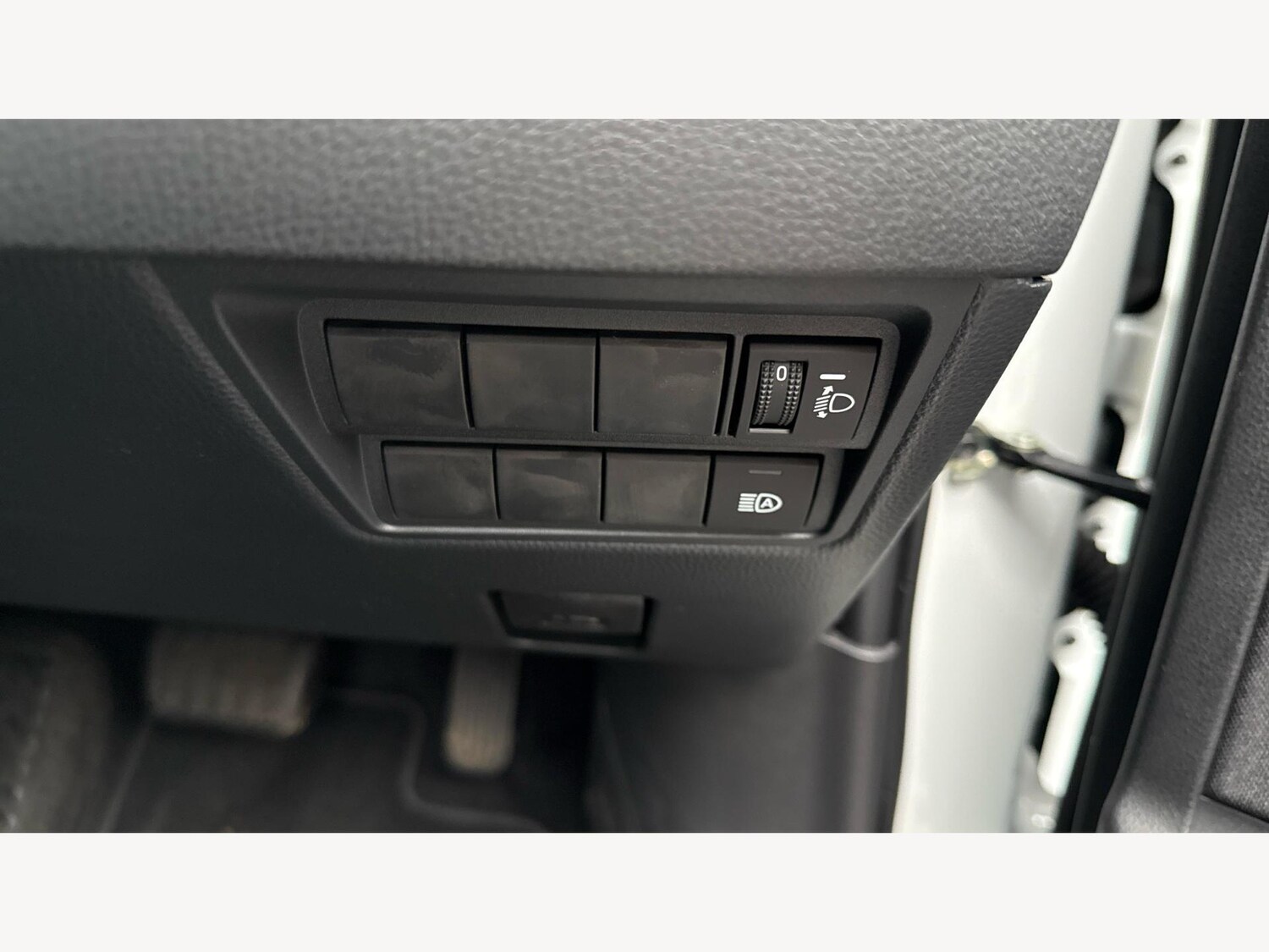 Used Toyota Yaris Cross 2024 for sale - 77523957: Photo 23