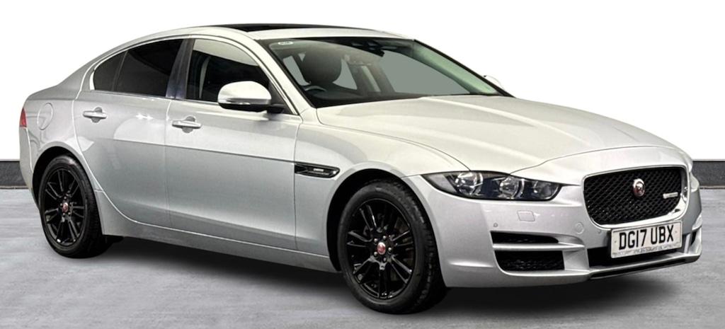 Used Jaguar XE 2017 for sale - 76640623: Photo 1