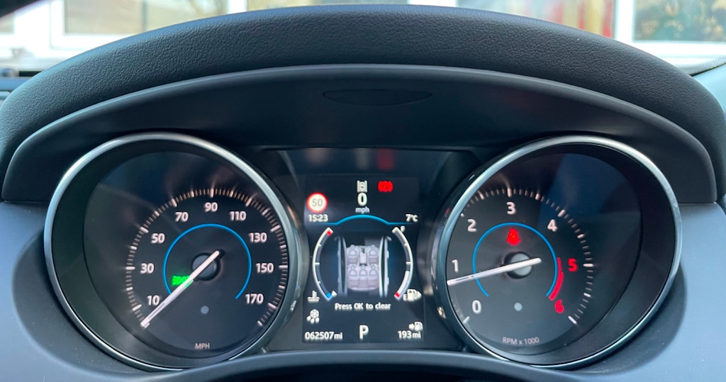 Used Jaguar XE 2017 for sale - 76640623: Photo 21