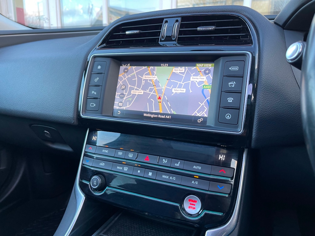 Used Jaguar XE 2017 for sale - 76640623: Photo 24