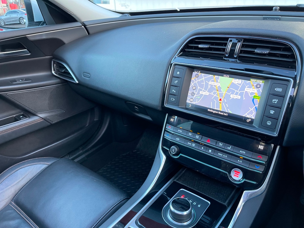 Used Jaguar XE 2017 for sale - 76640623: Photo 26