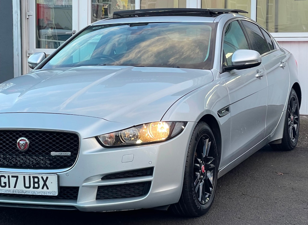 Used Jaguar XE 2017 for sale - 76640623: Photo 32