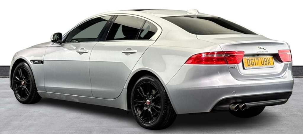 Used Jaguar XE 2017 for sale - 76640623: Photo 5