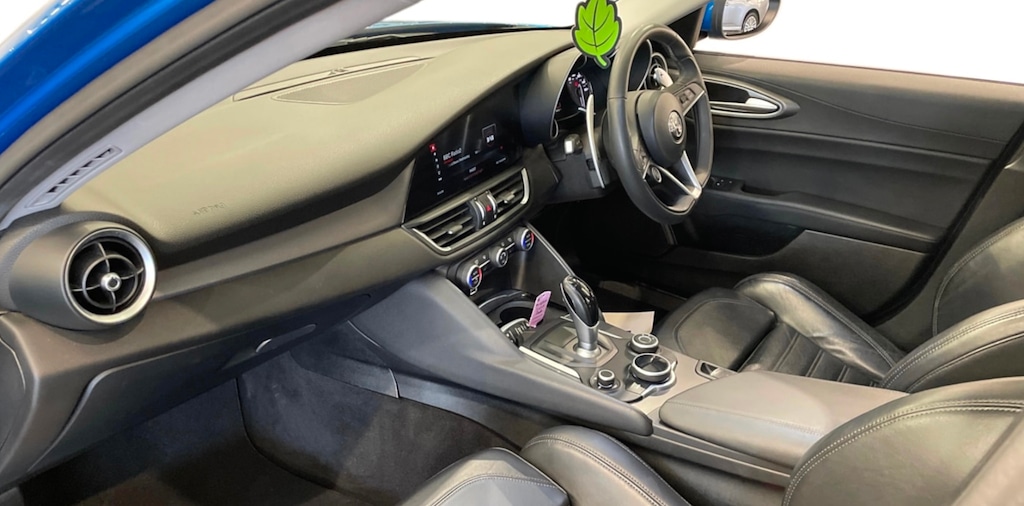 Used Alfa Romeo Giulia 2018 for sale - 77995406: Photo 8