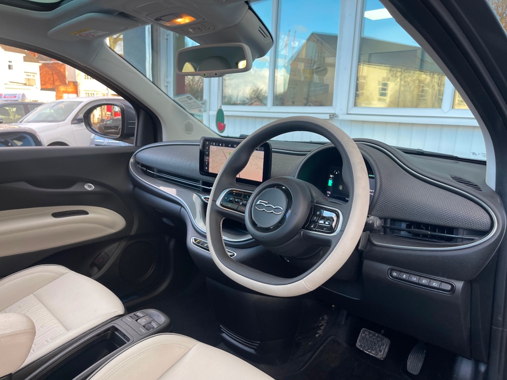 Used Fiat 500e 2024 for sale - 76540187: Photo 11