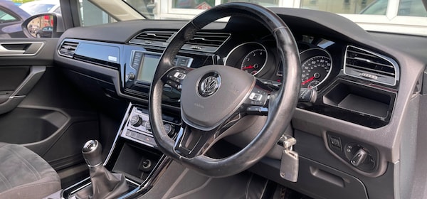 Used Volkswagen Touran 2017 for sale - 75570985: Photo 11