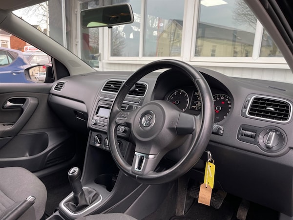 Used Volkswagen Polo 2011 for sale - 75572479: Photo 8