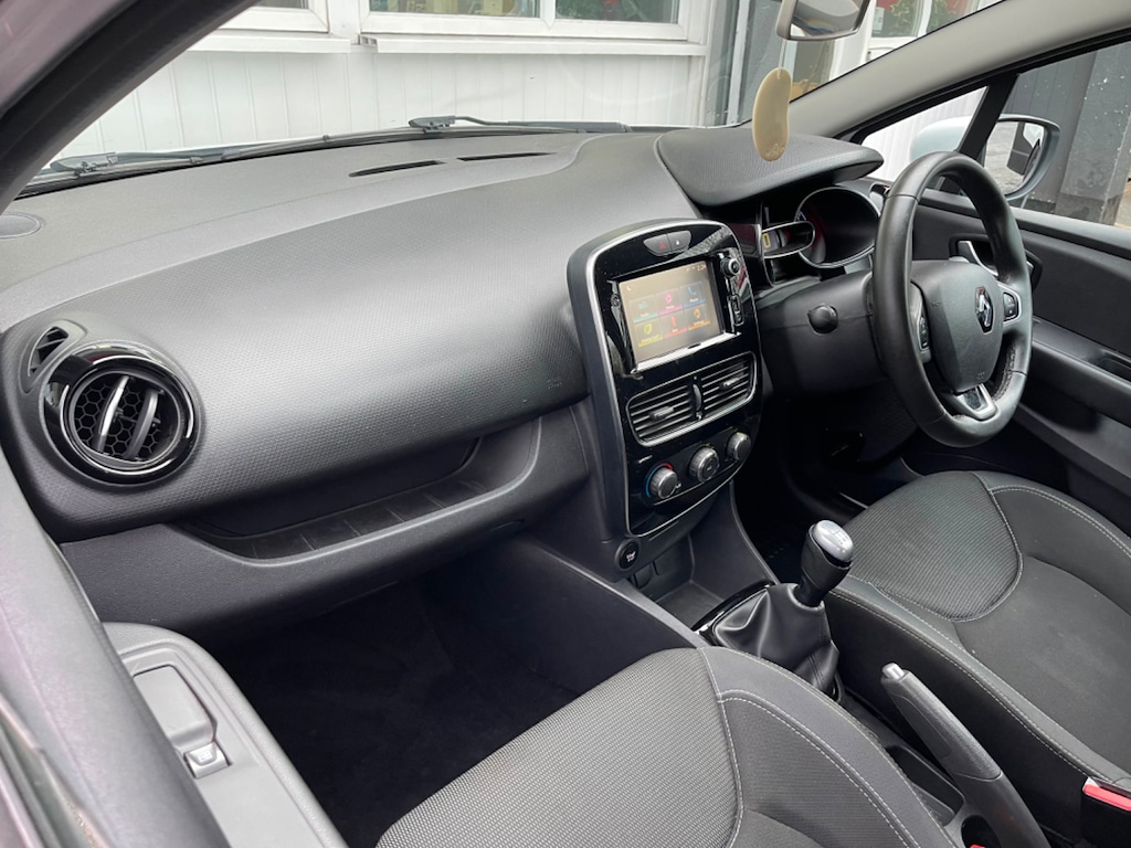 Used Renault Clio 2018 for sale - 76818054: Photo 18