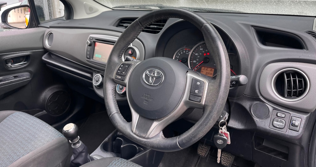 Used Toyota Yaris 2013 for sale - 75738783: Photo 11