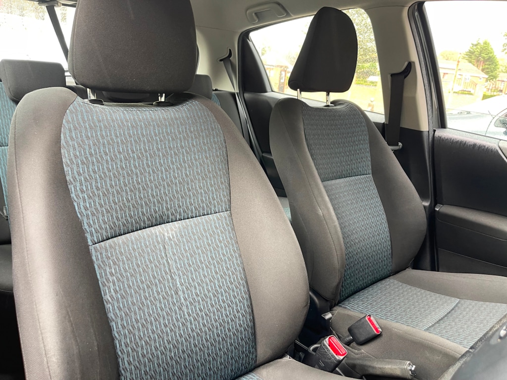 Used Toyota Yaris 2013 for sale - 75738783: Photo 12
