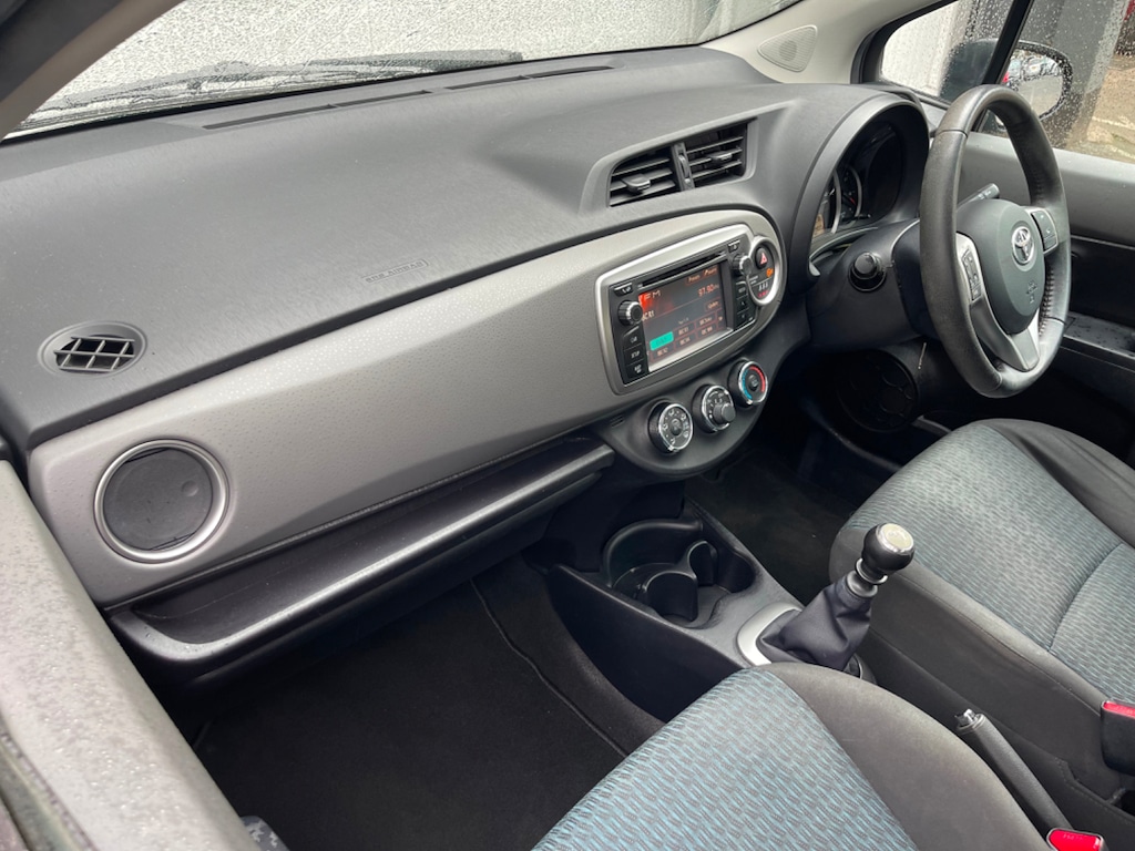 Used Toyota Yaris 2013 for sale - 75738783: Photo 16