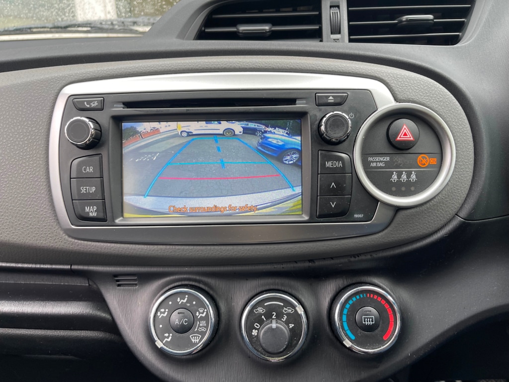 Used Toyota Yaris 2013 for sale - 75738783: Photo 23