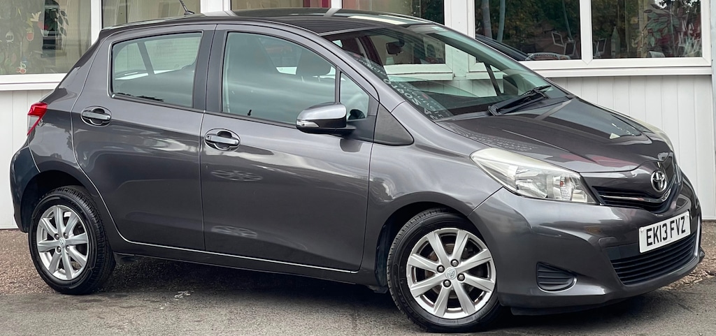 Used Toyota Yaris 2013 for sale - 75738783: Photo 4