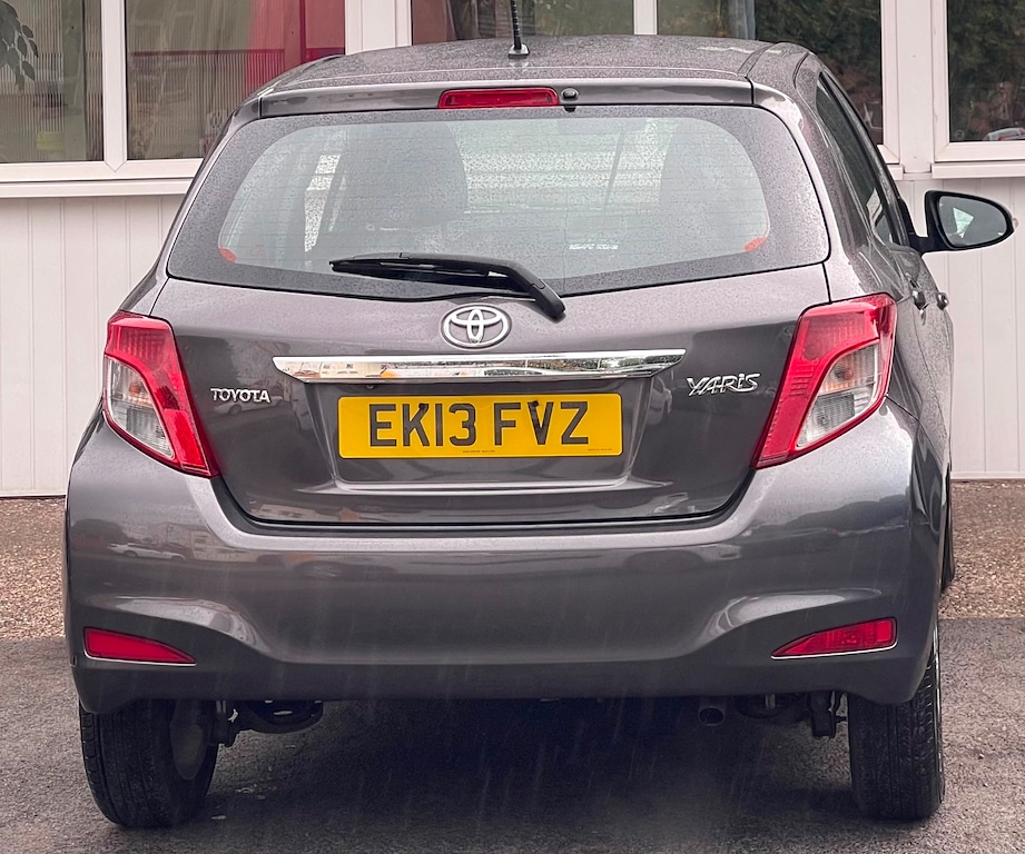 Used Toyota Yaris 2013 for sale - 75738783: Photo 8