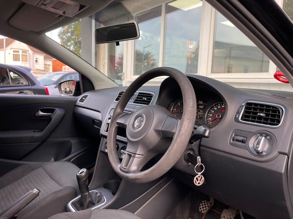 Used Volkswagen Polo 2011 for sale - 75726731: Photo 10