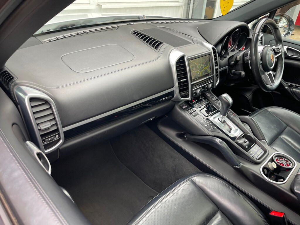 Used Porsche Cayenne 2016 for sale - 77631003: Photo 28