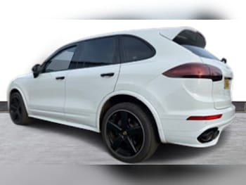 Used Porsche Cayenne 2016 for sale - 77631003: Photo