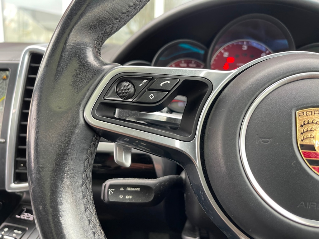 Used Porsche Cayenne 2016 for sale - 77631003: Photo 30