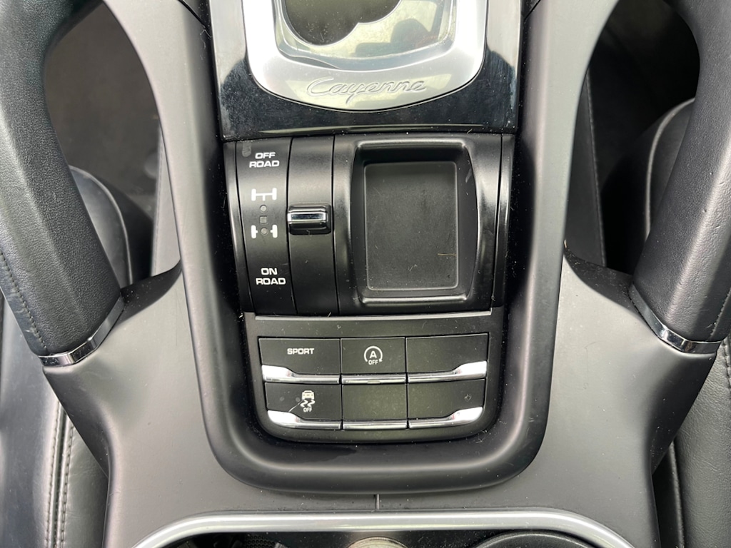 Used Porsche Cayenne 2016 for sale - 77631003: Photo 32