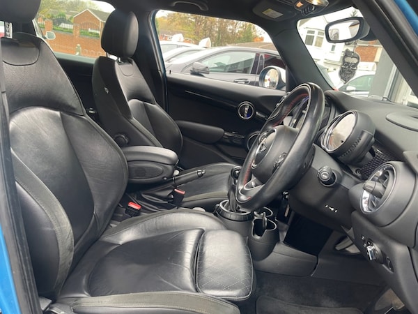 Used MINI Hatch 2015 for sale - 75570396: Photo 9